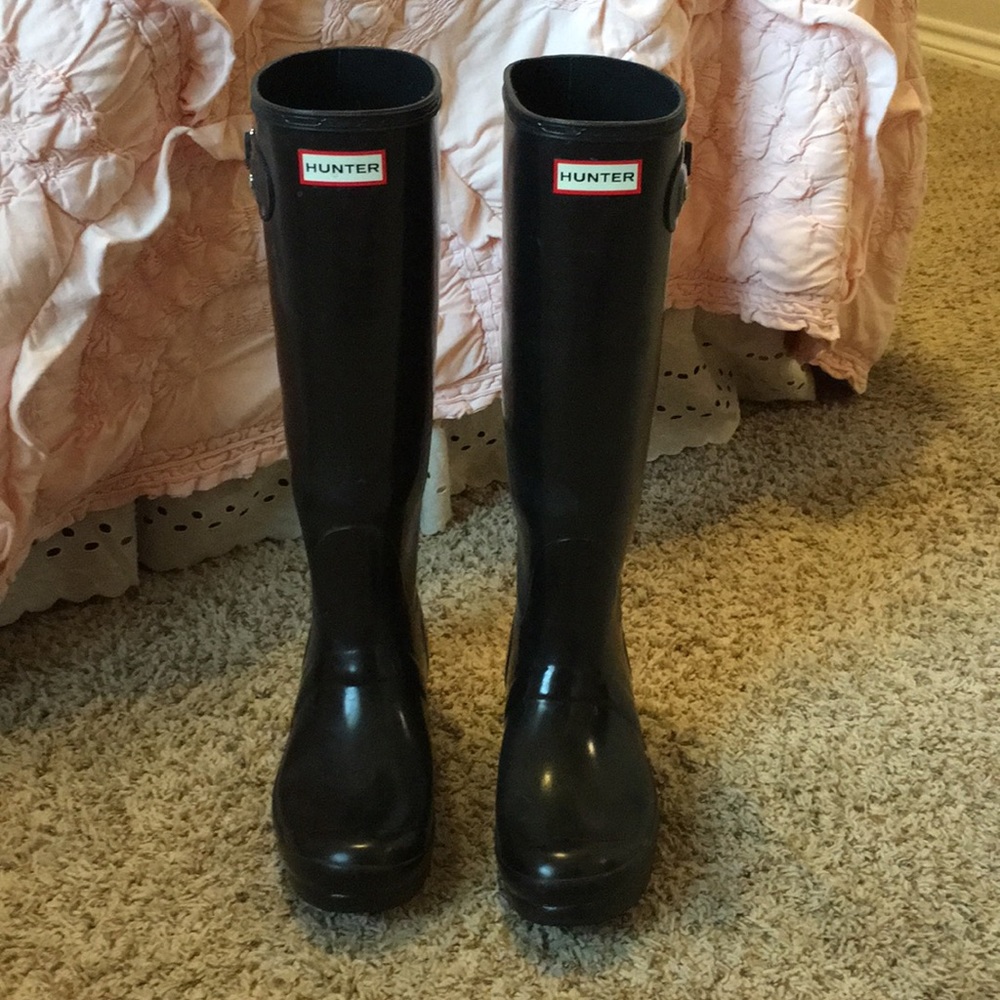 Black hunter rain boots